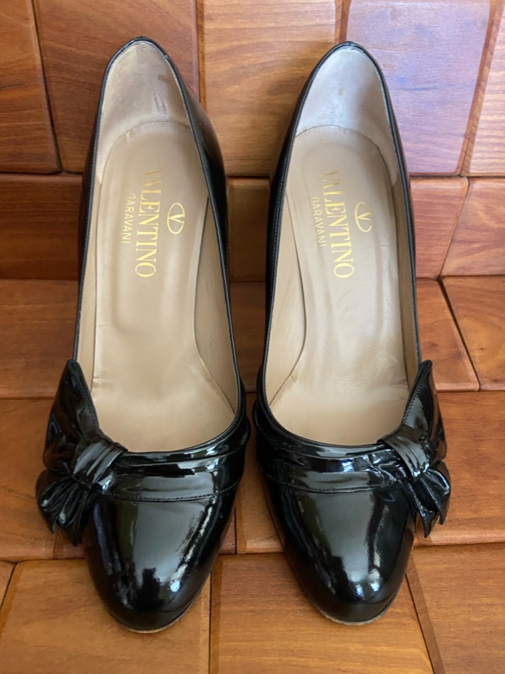 Valentino Garavani Black Patent Leather Pumps Women's Size 37.5 US 7.5